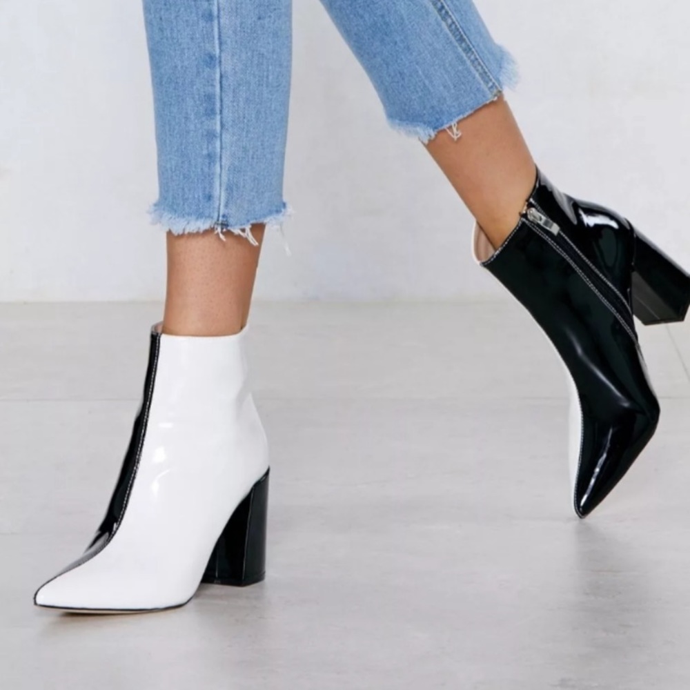 Two toned booties